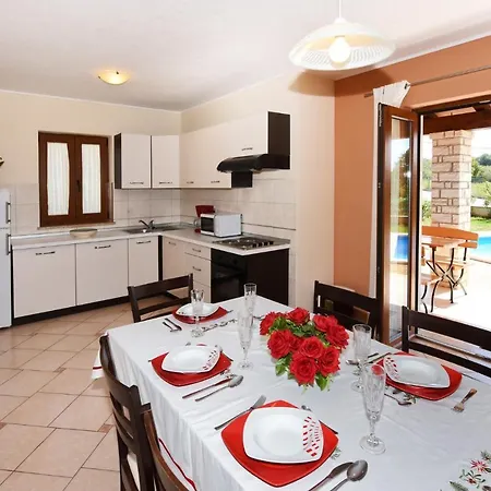 Villa Kmacici 377