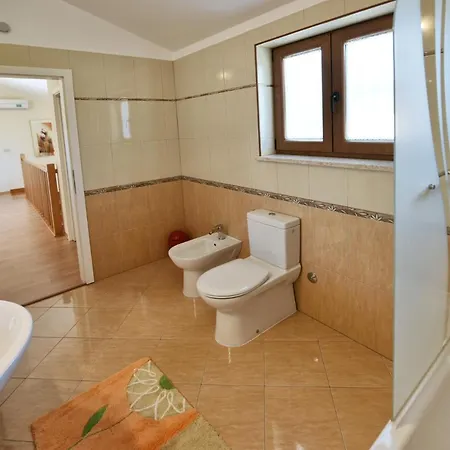 Villa Kmacici 377 *