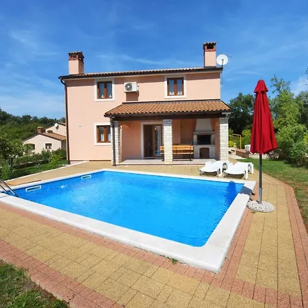 Kmacici 377 Sveti Lovreč Pazenatički