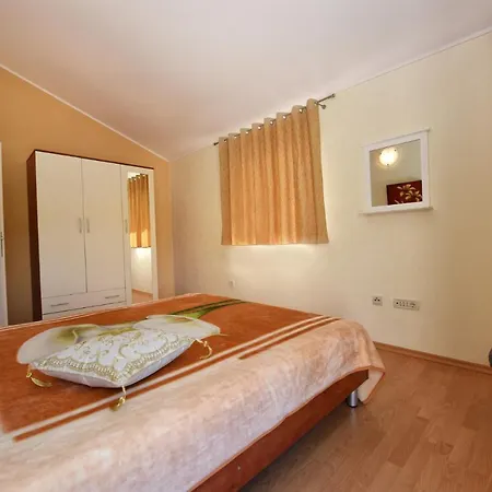 Kmacici 377 别墅 Sveti Lovreč Pazenatički