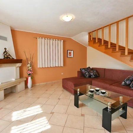 Villa Kmacici 377